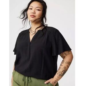 Torrid Women’s Size 3 Deep Black Harper Georgette Pullover Flutter Sleeve Blouse